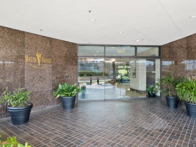 Metro Pointe Business Center